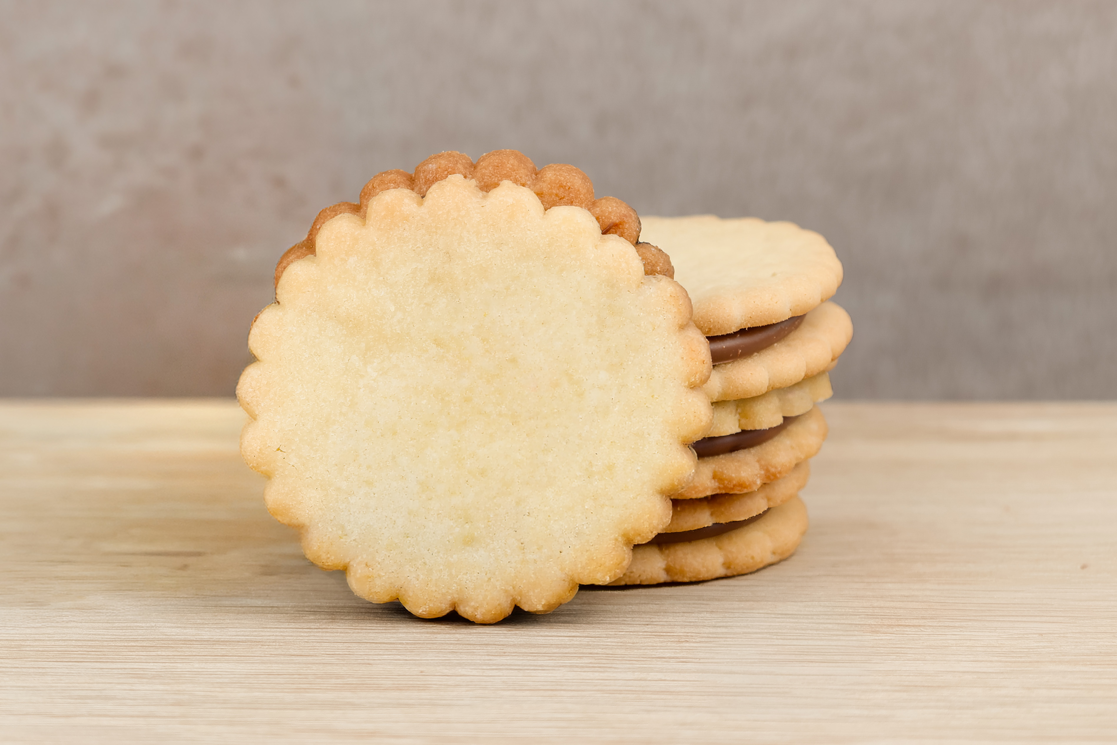 Nougatblumen – feine Butterplätzchen mit Nougat